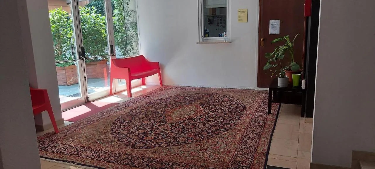 Feel Like Home In Mailand 0*,