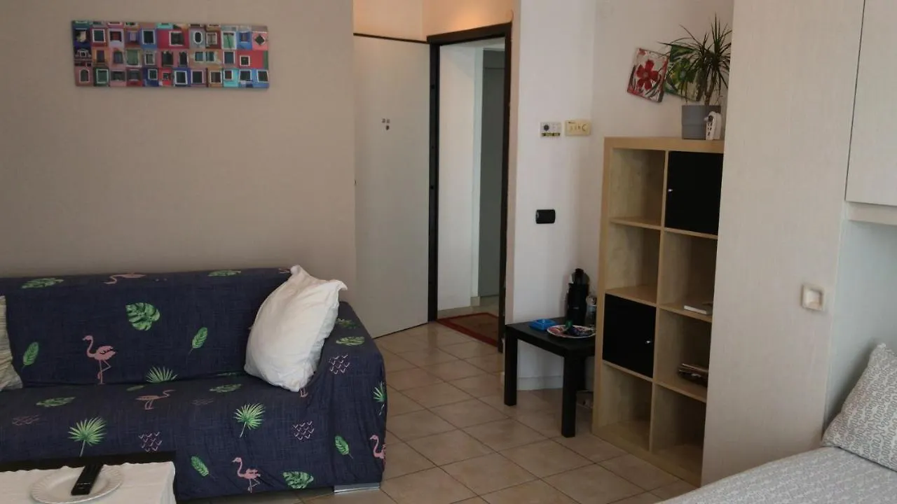 Feel Like Home In Mailand 0*,
