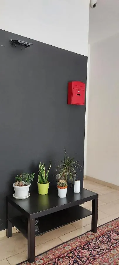Feel Like Home In Mailand 0*,
